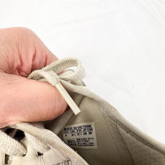 WOMENS ADIDAS NMD SNEAKER SHOE SIZE 6 - Picture 6 of 9